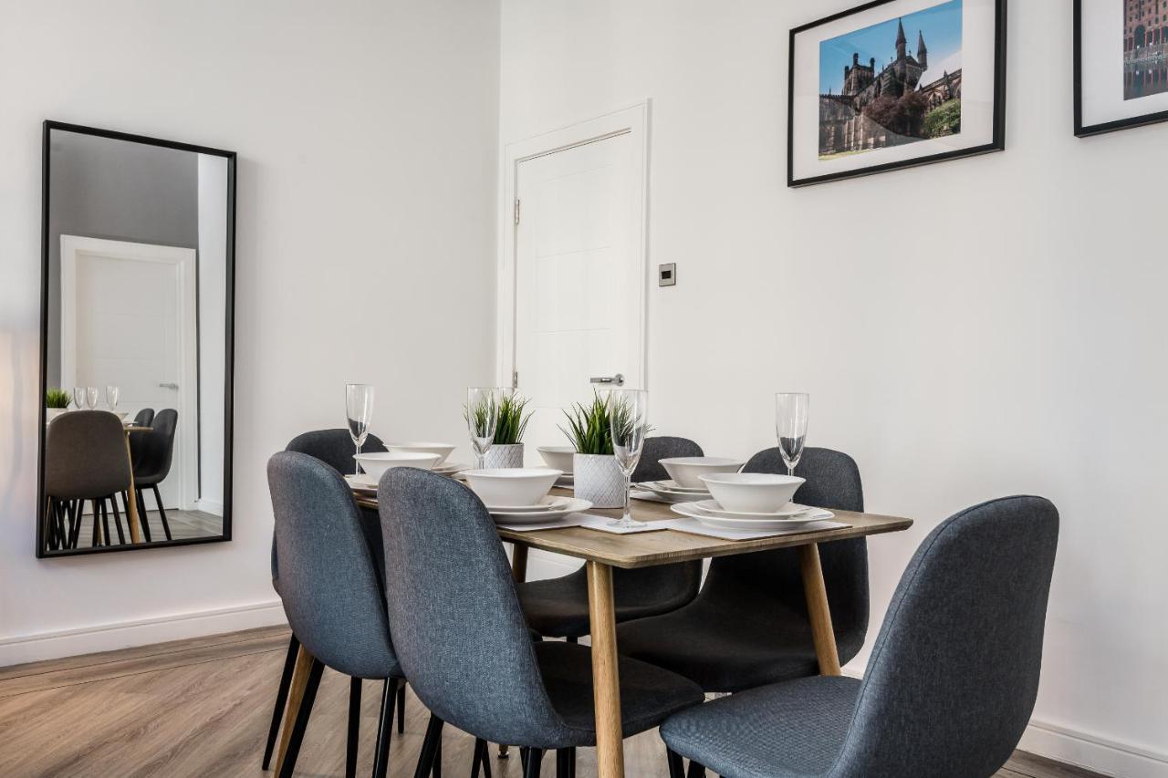 Host & - Manhattan House 5